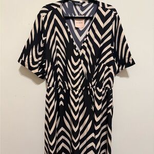 BloomChic Black and Cream Chevron Midi Dress